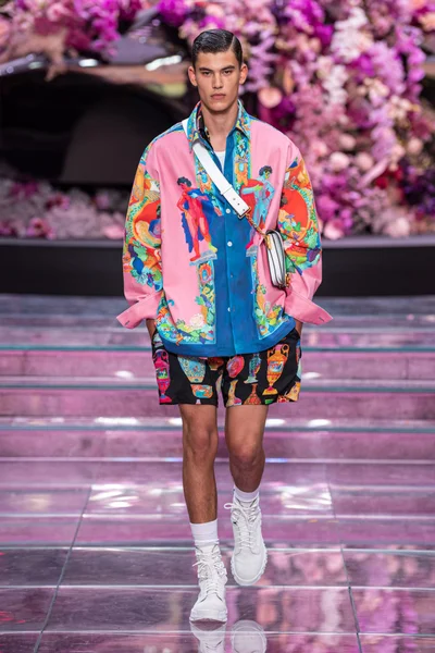 Look 43